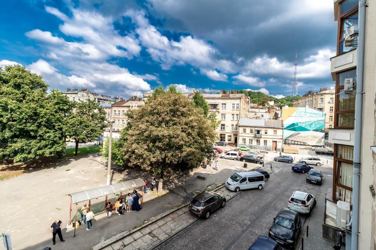 Kumpel Apartment Lviv Exteriör bild