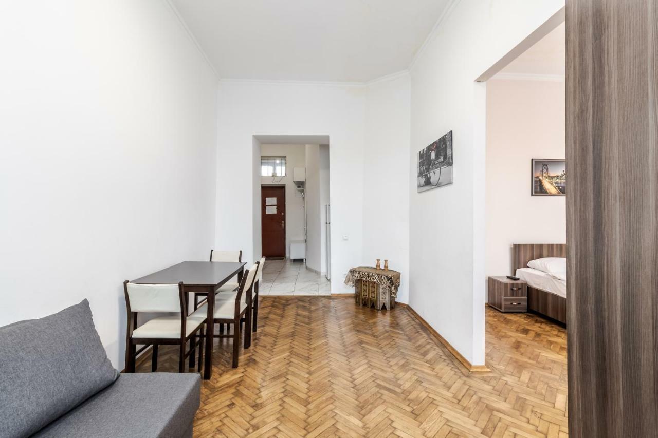 Kumpel Apartment Lviv Exteriör bild